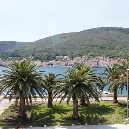Apartment Karlo Vis