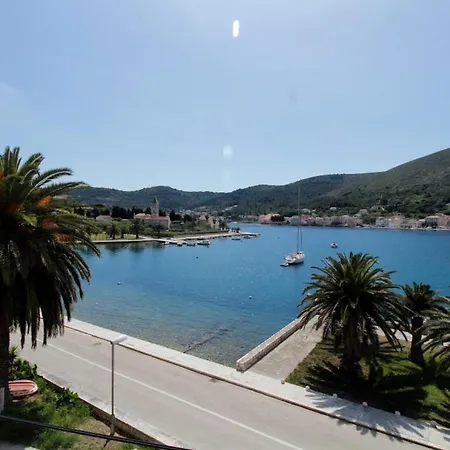 Apartment Karlo Vis