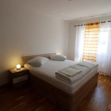 Karlo Apartment