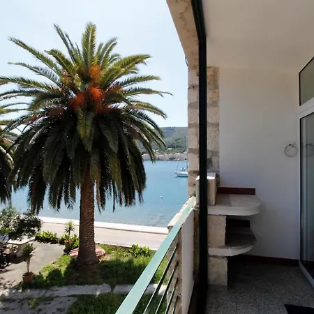 Apartment Karlo *