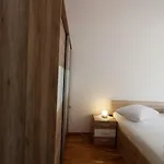 Karlo Apartamento Vis