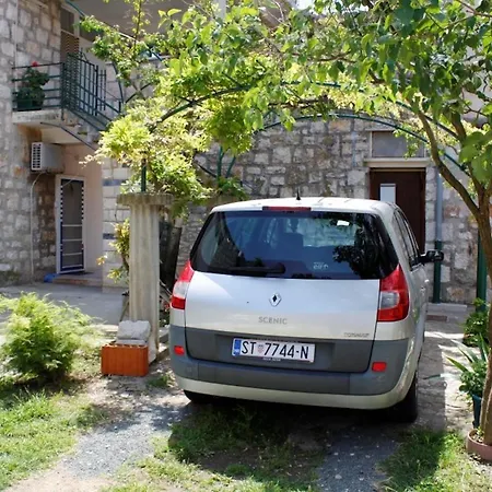 Karlo Apartamento *